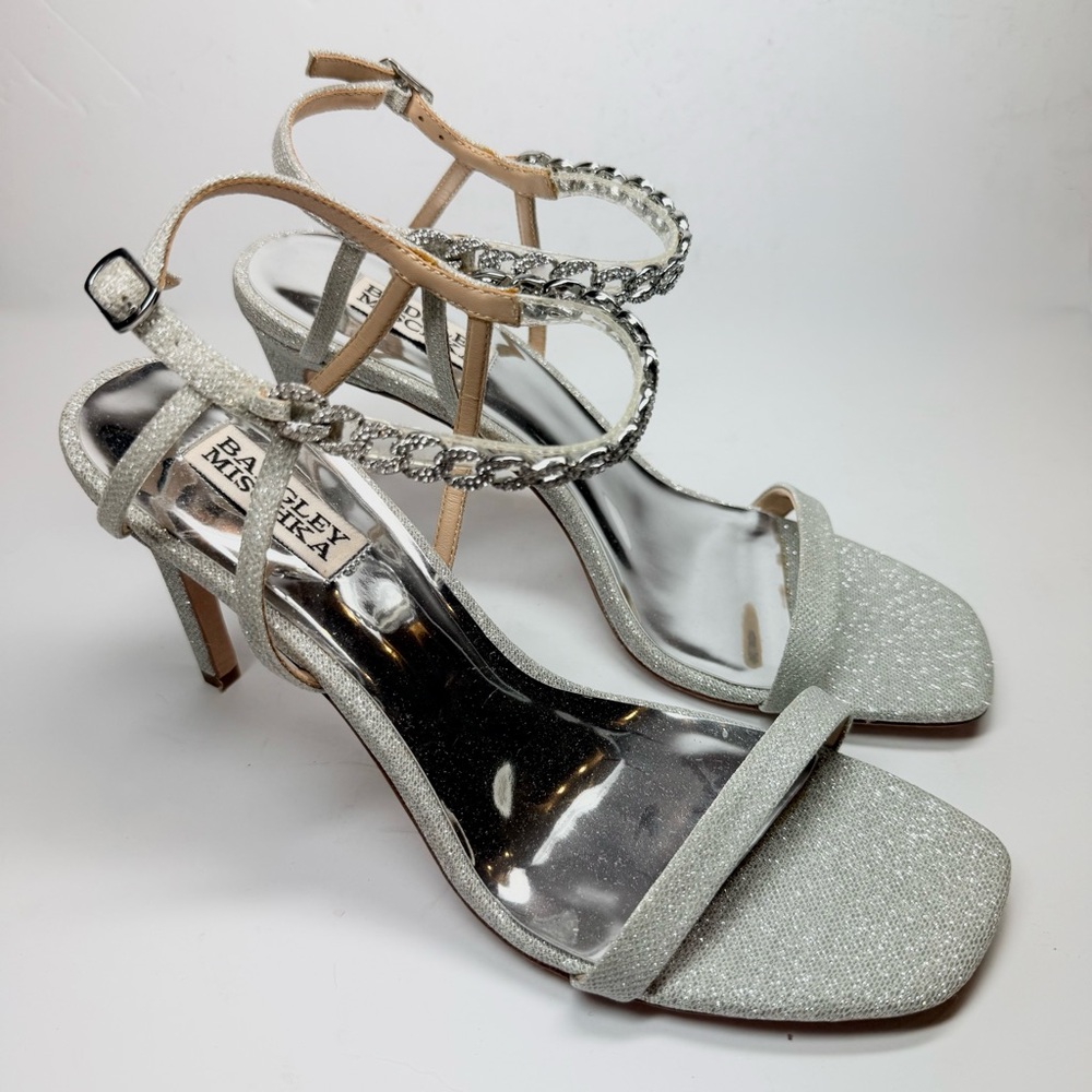 NWOT Badgley Mischka Kai Stiletto Silver Strappy Heels Women’s Size 9